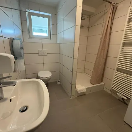 Linderhof Apartament *